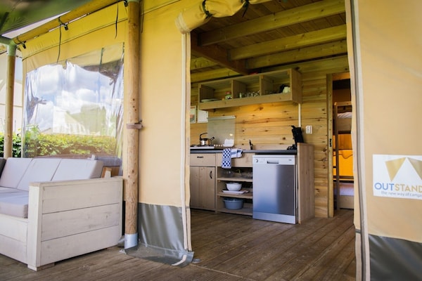 Stay In Luxury Between The Campers! With Private Bathroom In The Tent! For 4 People. - Putten