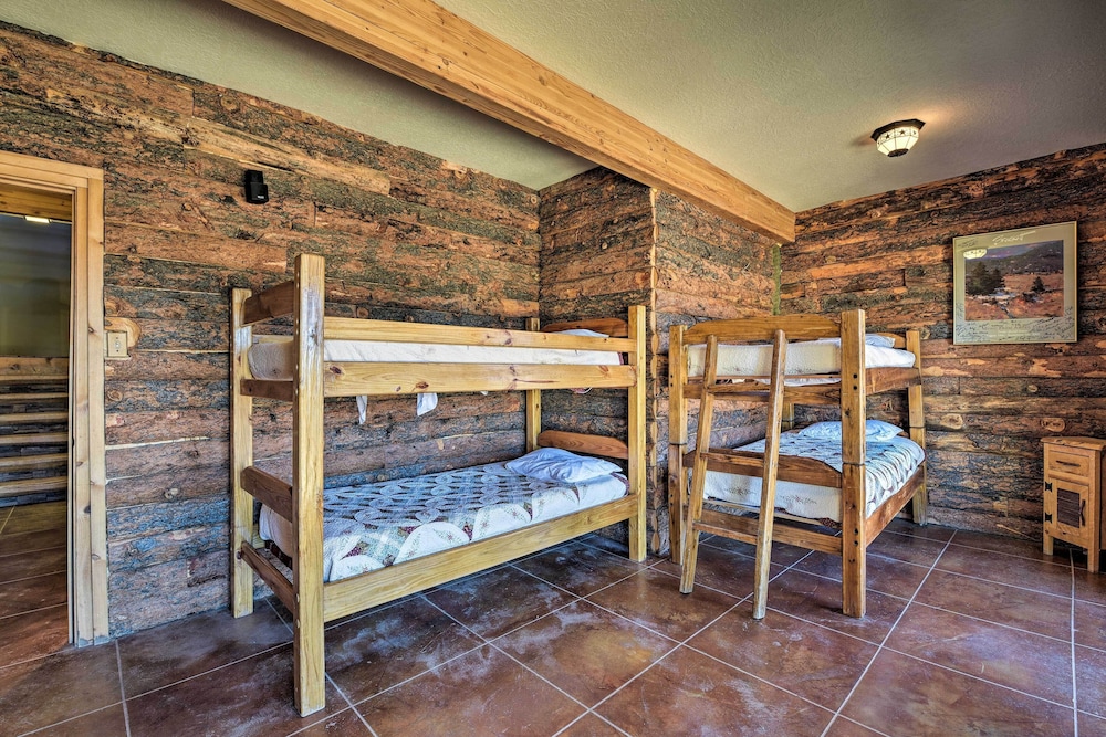 'Burning Sky Lodge' Ski-in/out W/ Private Hot Tub! - Angel Fire, NM