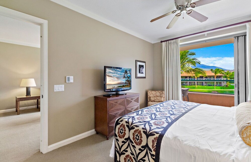 Maui Resort Rentals: Honua Kai - 6th Floor 3 Bedroom, Ocean And West Maui Mountain Views! - Lahaina, HI