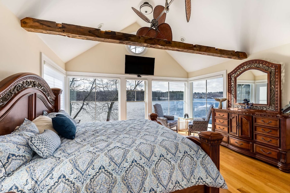 Watch Eagles Soar At Riverbend: Waterfront Luxury Suites, Gourmet Kitchen Fast Wifi - South Hampton, NH