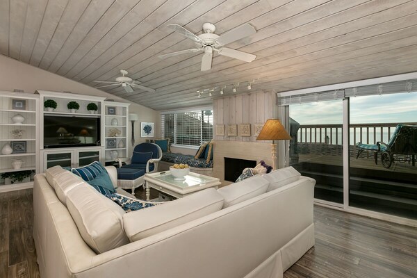 A Wave From It All- Incredible Townhome With Ocean View Deck Near Pool, Beach - Encinitas, CA