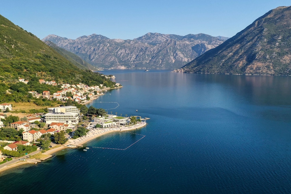 Hyatt Regency Kotor Bay Resort Hotel - Montenegró