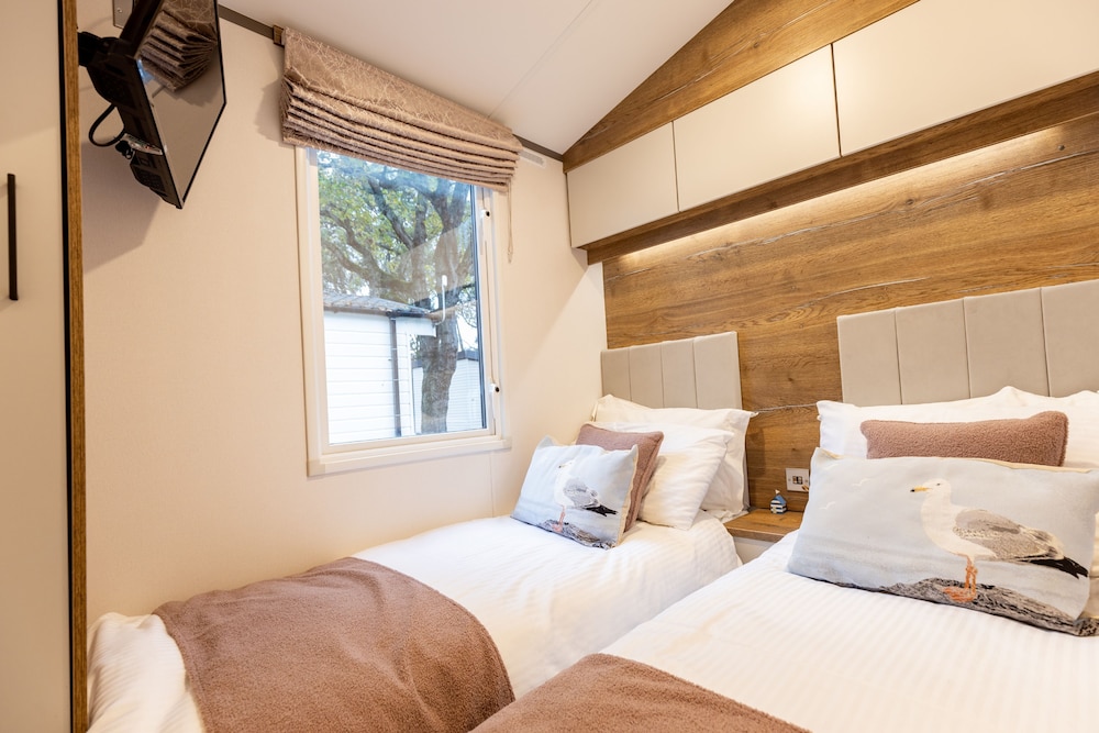 The Harris Hut - Une Caravane De Sandhills Pouvant Accueillir 5 Personnes Dans 2 Chambres - Bournemouth