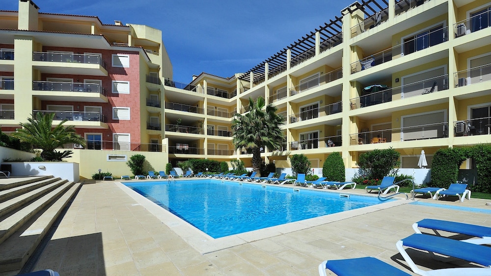Nadin Apartment, Ac, Wifi, Terrace, Swimming Pool - Lagos