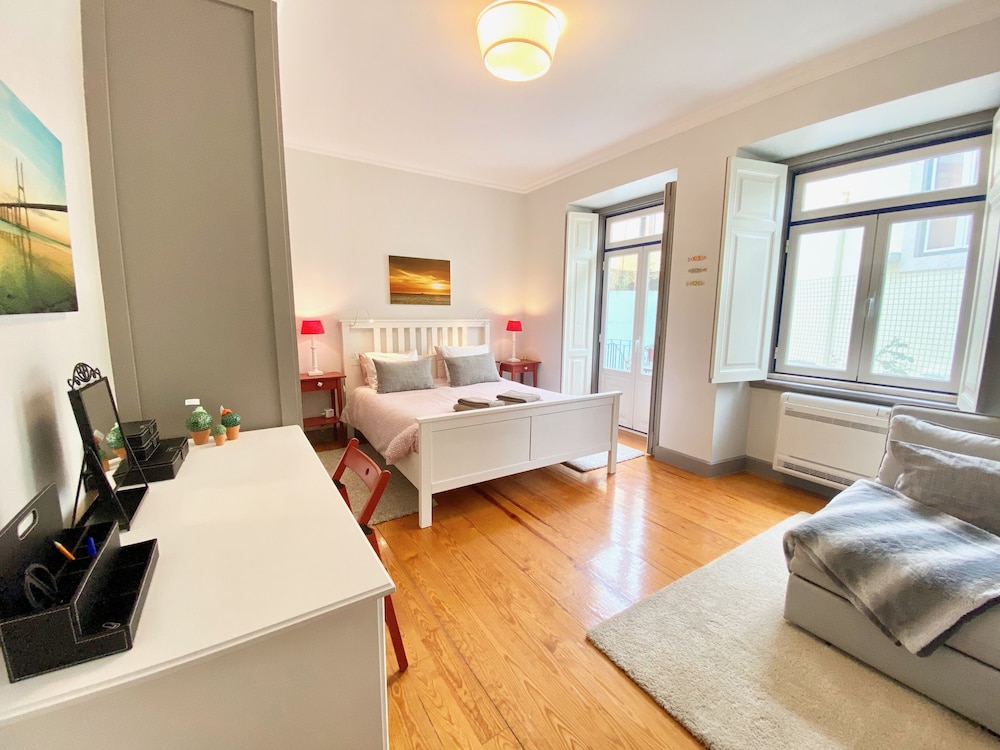 Luxury Vintage apartment with all the comforts of home at the city centre, next to Marquês de Pombal - Lisbon