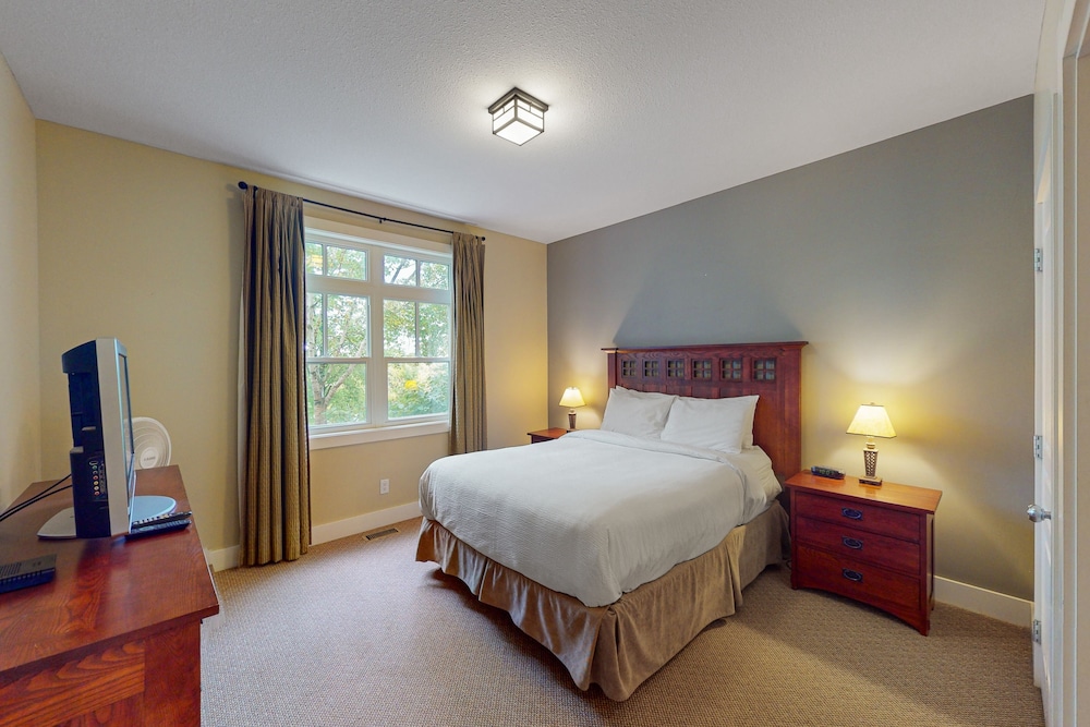 Convenient Condo Steps From Blue Mountain Village W/free Wifi & Private W/d - The Blue Mountains