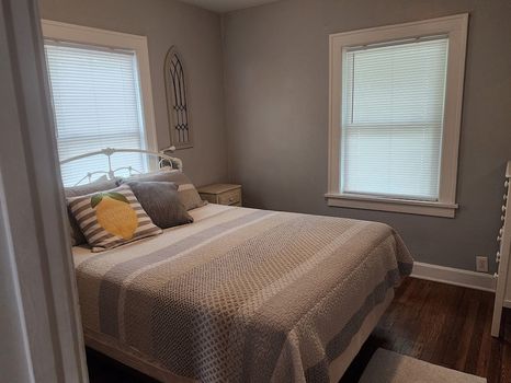 Find cheap vacation rentals in Olathe, KS cozycozy