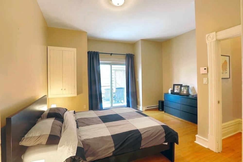 Sunny And Airy Downtown Apartment In Hull Gatineau - Ottawa