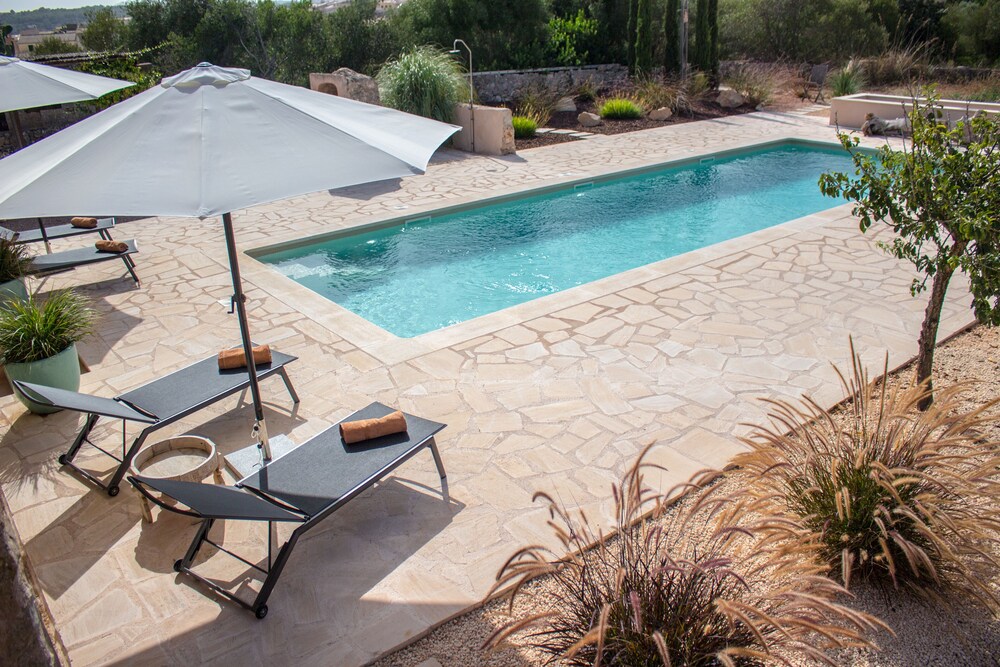 Stylish Natural Stone Finca With State-of-the-art Equipment & 12x4m Saltwater Pool - Petra