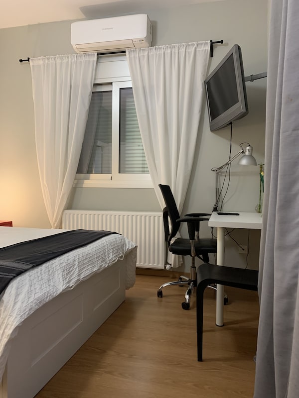 Giannis Studio Is A Unique Place To Stay For Business Or Pleasure - Nicósia