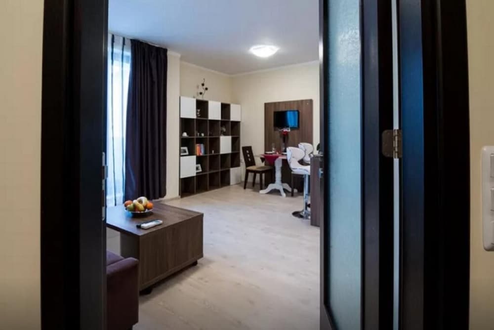**Trinity Apartment - Elegance And Style In The Heart Of Burgas** - Burgas