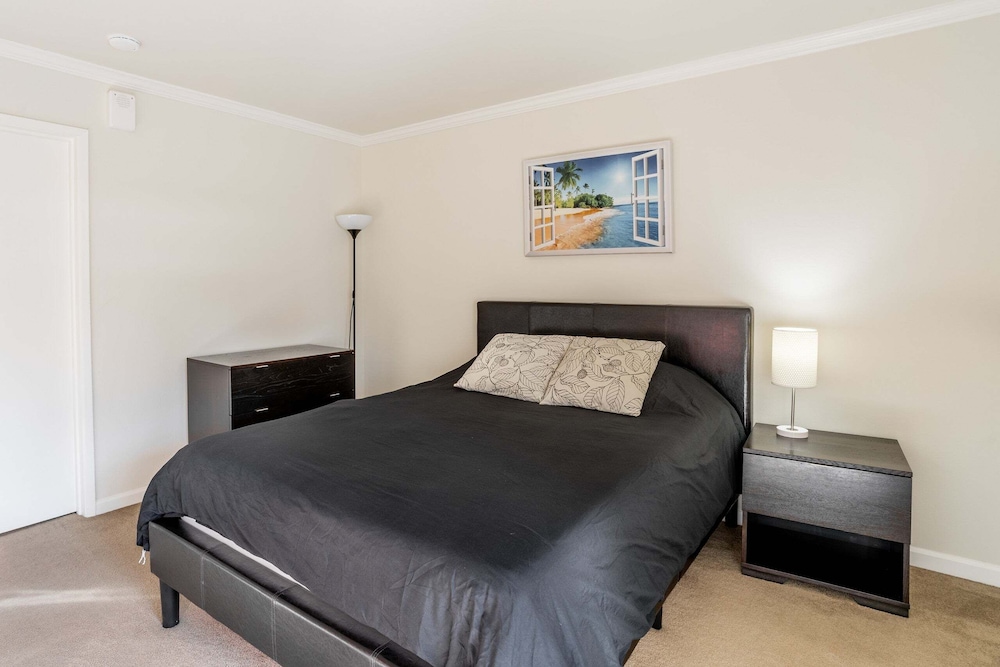 ⭐Bright ⭐Central Location⭐laundry⭐parking⭐large Patio⭐ - Half Moon Bay, CA