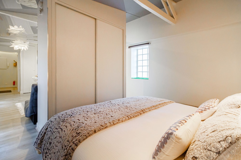 The Calm Of A Loft On The Quays Of The Bream - 10 Min Metro - Toulouse-Blagnac Airport (TLS)