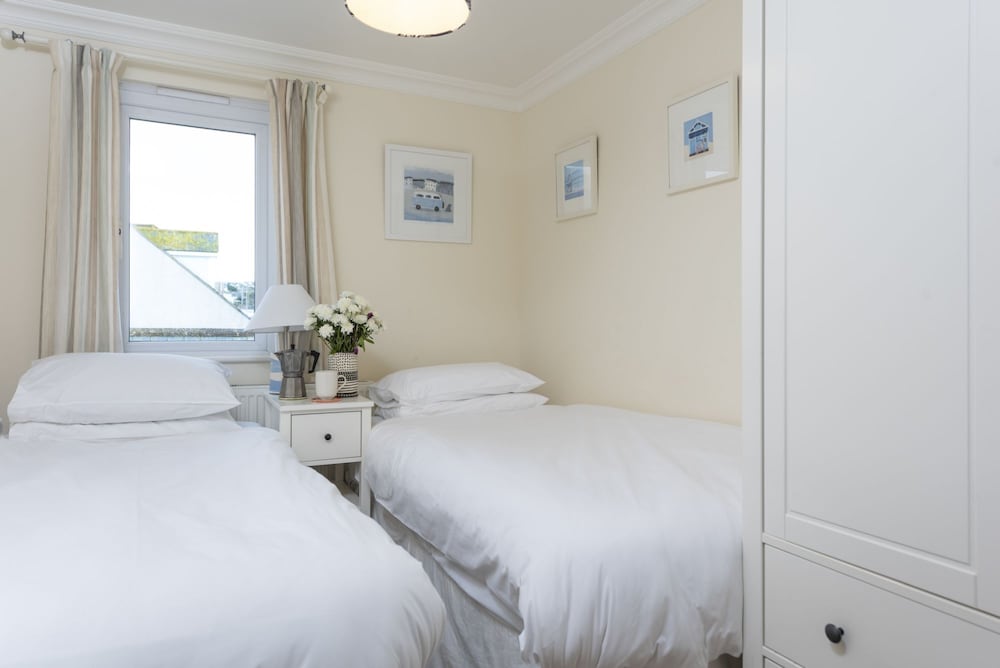 Waves Apartment -  An Apartment That Sleeps 4 Guests  In 2 Bedrooms - Carbis Bay