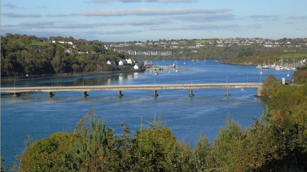 Marina Views, Kinsale, Sleeps 20, Owned By  Exquisite Holiday Homes - Kinsale