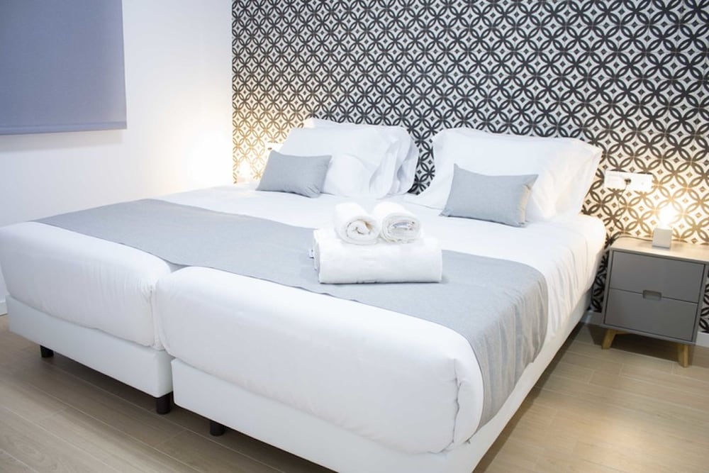 Ibericabeds Centro 1 Bedroom + Sofa Bed - Peligros