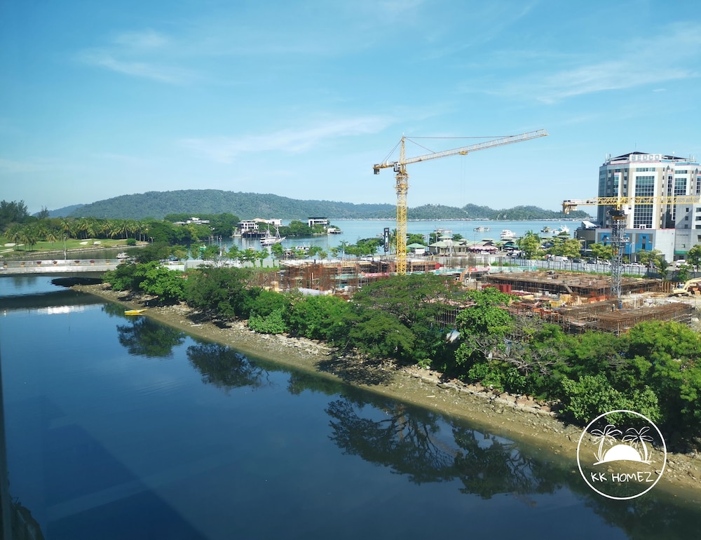 Por Encima Del Centro Comercial Imago 10 Pax 3 Habitaciones 2 Baños (Río Y Vista Al Mar) - Kota Kinabalu