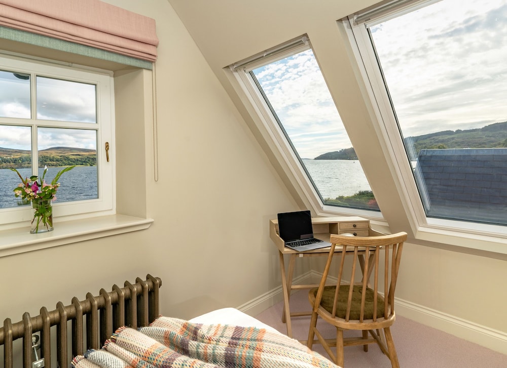 Luxury Shorefront House On Argyll's Secret Coast With Stunning Views - Tighnabruaich