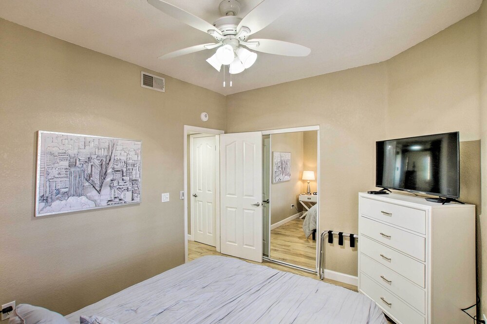 Condo with Pool - about 1 Mi to Old Town Scottsdale! - Tempe, AZ