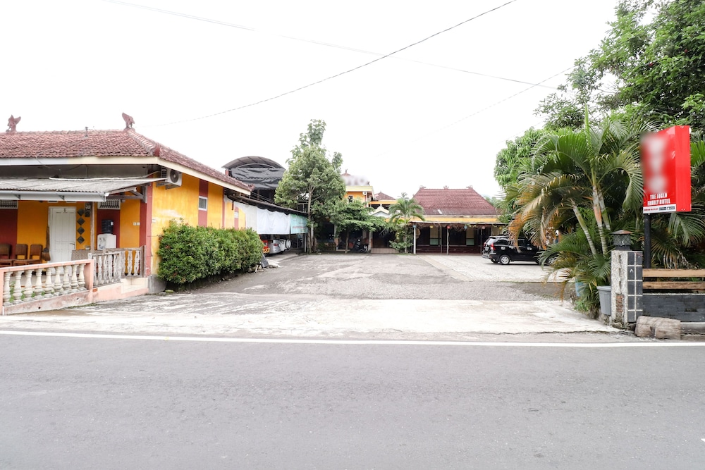 The Joglo Family Hotel - Borobudur