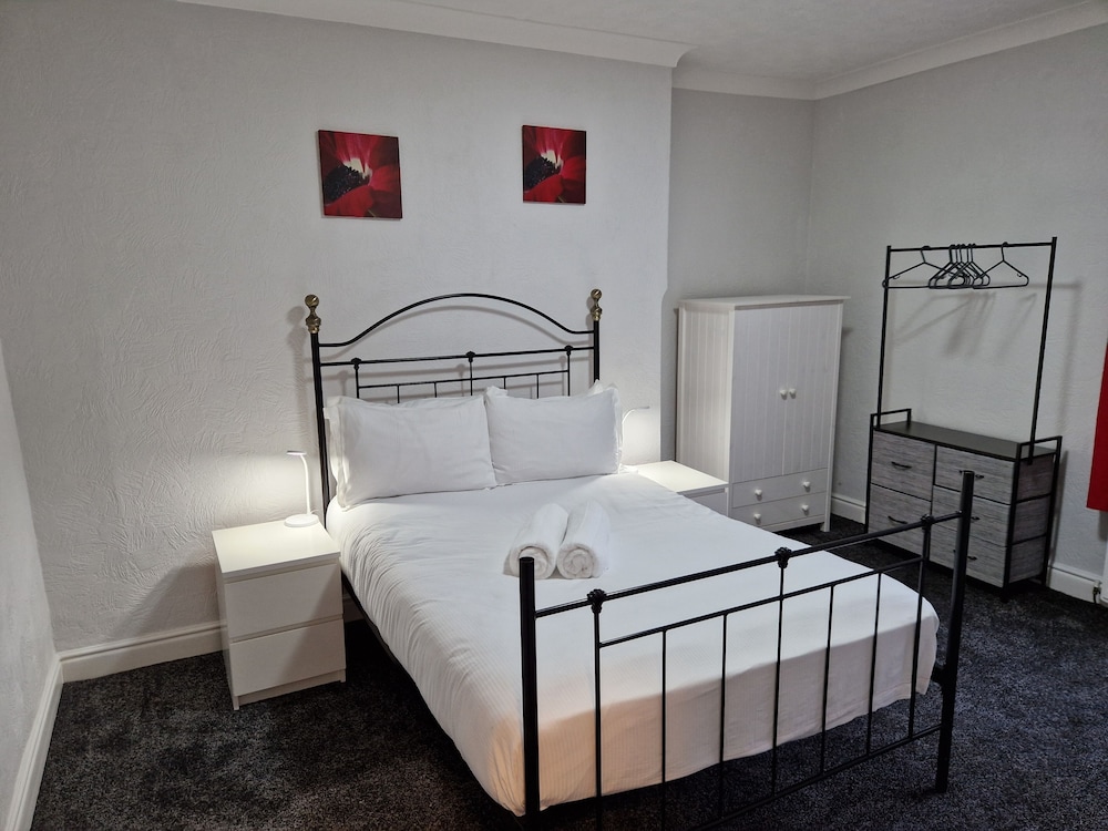 Birtley's Diamond 3 Bed Apt, Sleeps 6 Guests - Northumberland