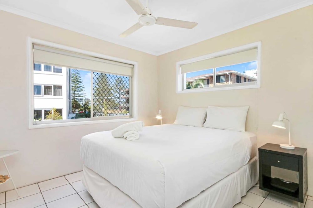 Holiday Unit 5-min Walk From The Beach With Pool - Bond University
