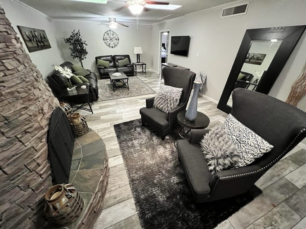 Luxe Downtown Scottsdale Home. Steps Away From Fun - OdySea Aquarium, Scottsdale