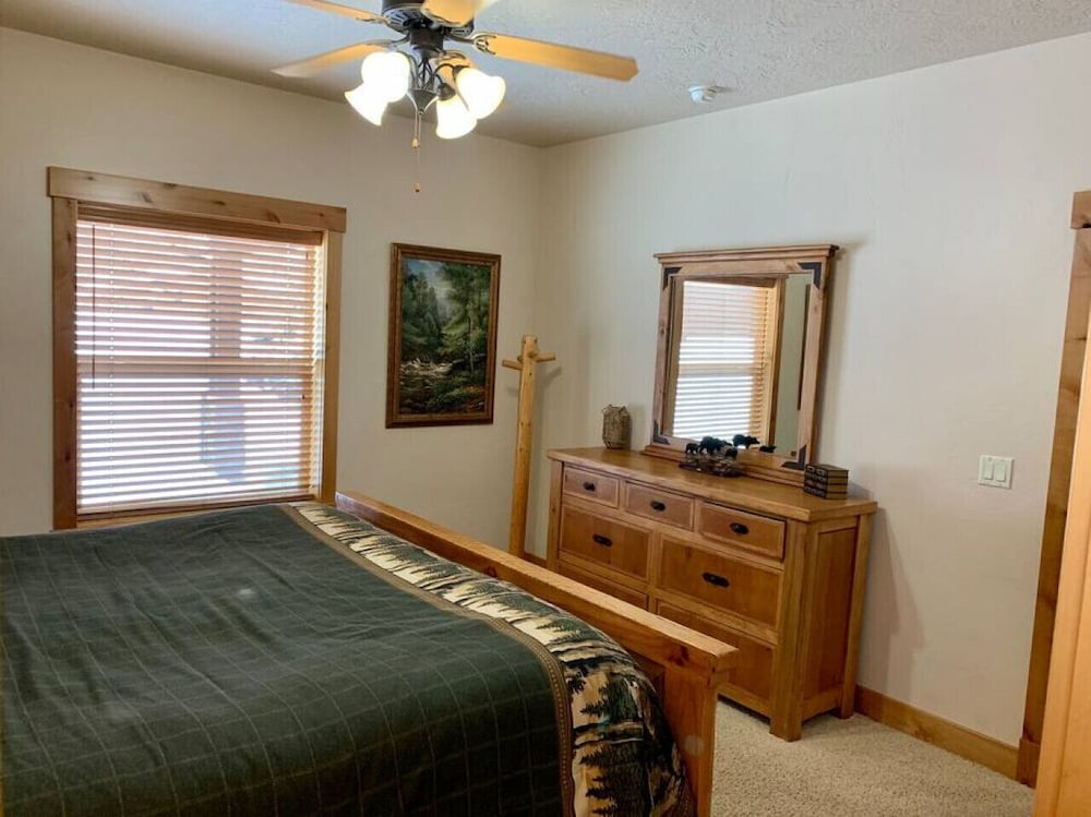 On Mccall Golf Course, Hot Tub, Cable Tv & Garage - Idaho