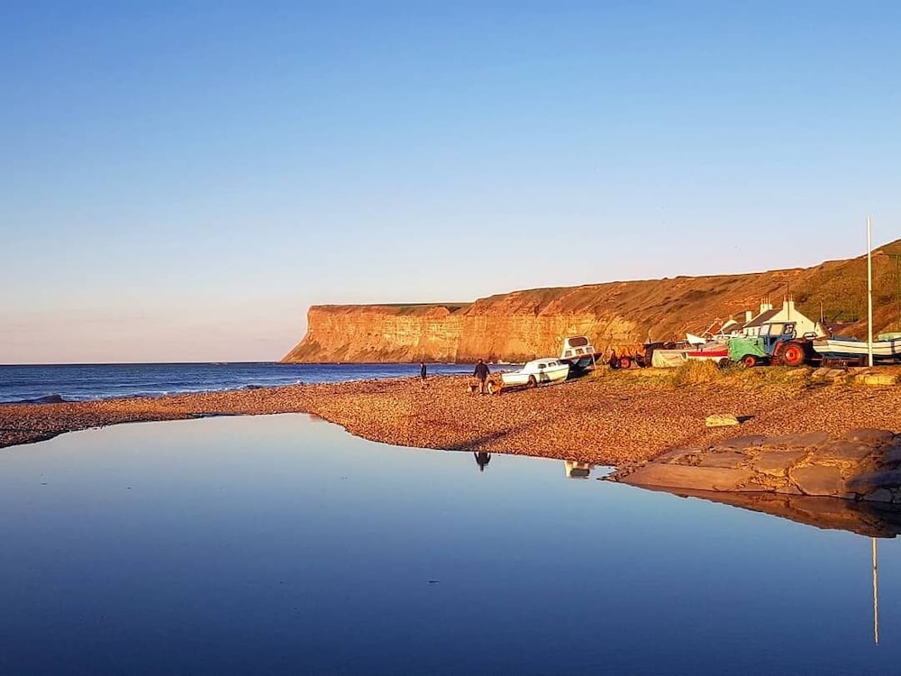 Sandalwood Apartment - 2 Bedrooms, Close To The Sea - Saltburn-by-the-Sea