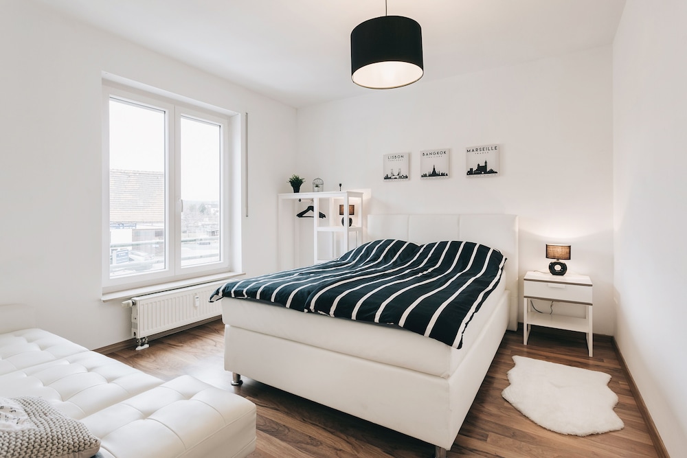Appartement Moderne Avec Home Cinéma + Netflix à Dresde Pour Jusqu'à 4 Personnes - Radebeul