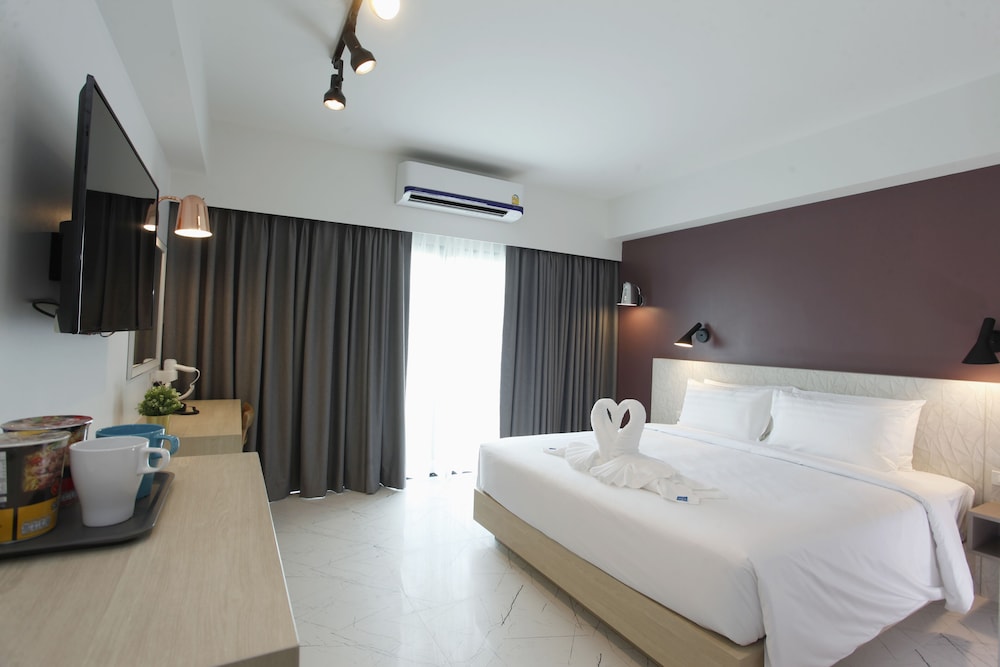 Port Canary Airport Hotel - Bang Phli District