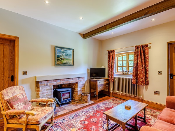 Barn End, Family Friendly, Character Holiday Cottage In Saxilby - Lincoln