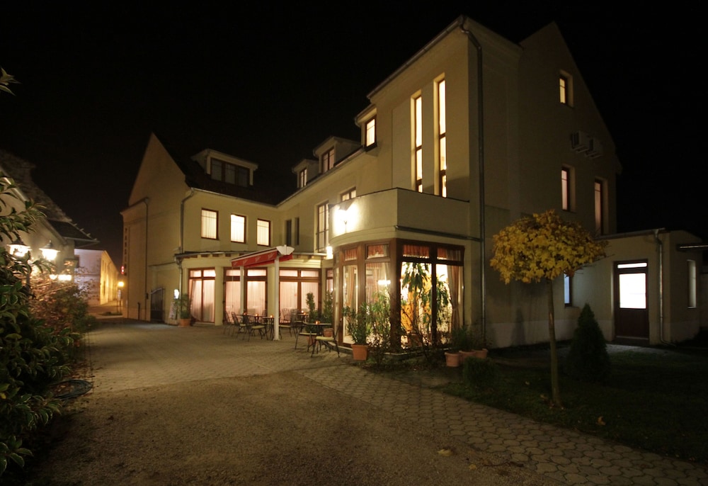 Hotel Patonai - Lake Neusiedl