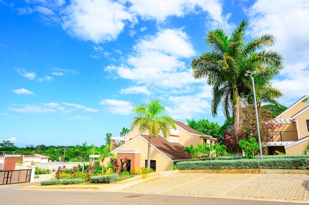 "Lovely Vista" Luxurytownhome En Una Exclusiva Comunidad Cerrada En Negril, Jamaica. - Negril