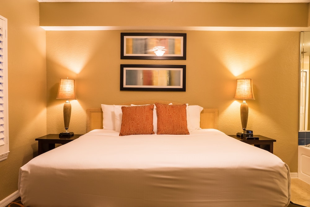 Golden Orlando's Sunshine Resort, 2 Bedroom Suite - Camping World Stadium - Orlando