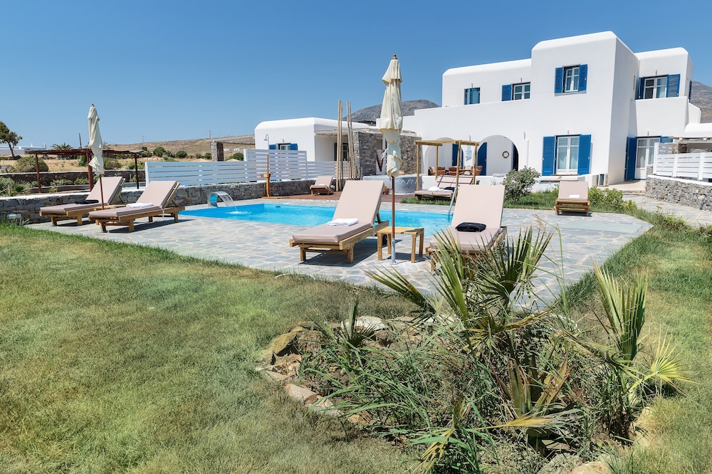 Exceptional Villa Artemis With Private Pool, Jacuzzi And Sea Views! - 파로스