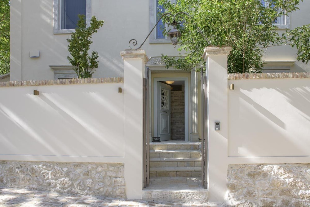 Luxury Suites In Corfu Town - 코르푸