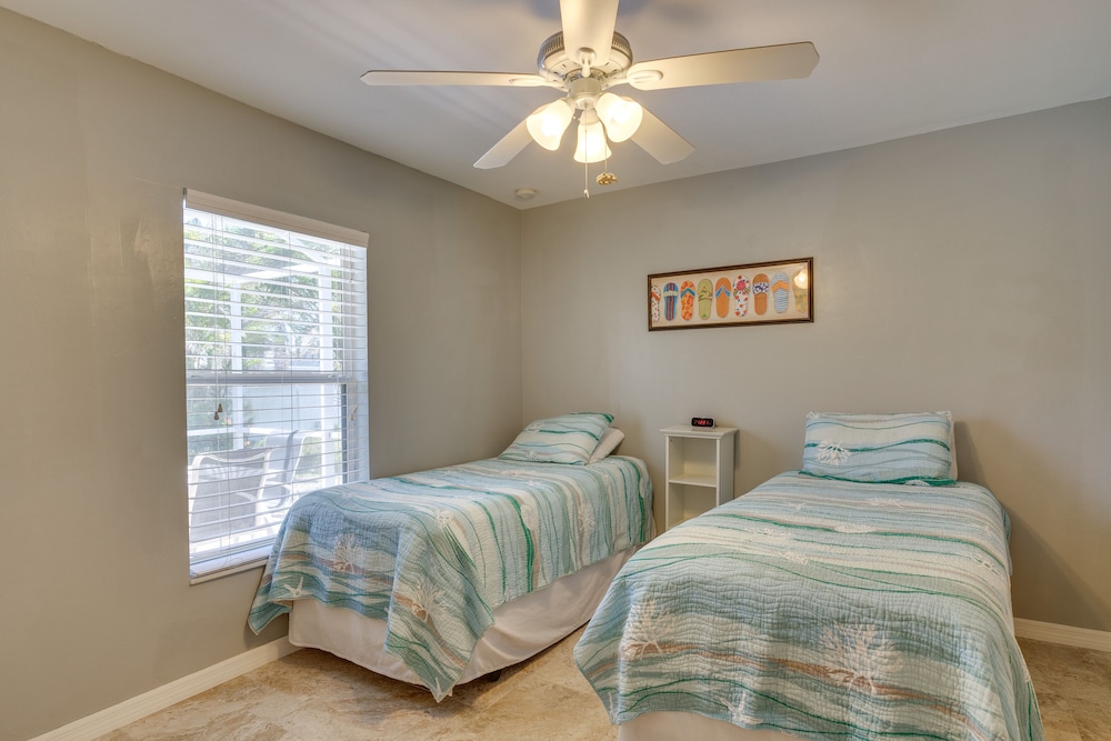Family-friendly Home ~10 Mi To Downtown Cape Coral - Burnt Store Marina