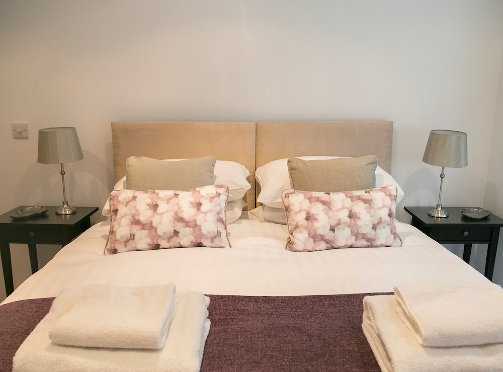 Classic 2 Bedroom Apartment - Knaresborough