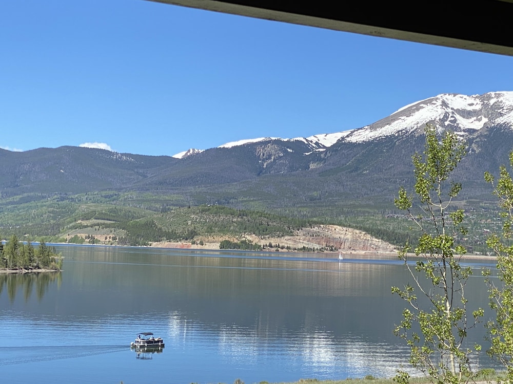 Lac Dillon + Vue Montagne, Proche De Toutes Les Stations De Ski Et Des Commerces! - Dillon, CO