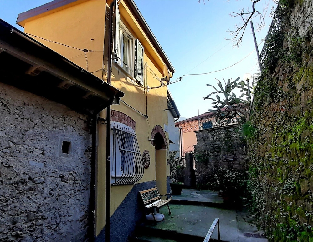 Romantic Little Pirate's House, Free Wifi - Liguria