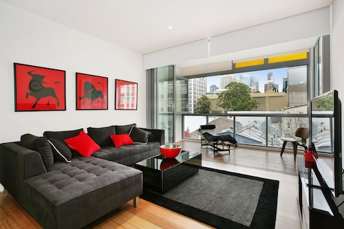 Split-level Executive 2br Darlinghurst Apartment With A New York Feel - Hunters Hill