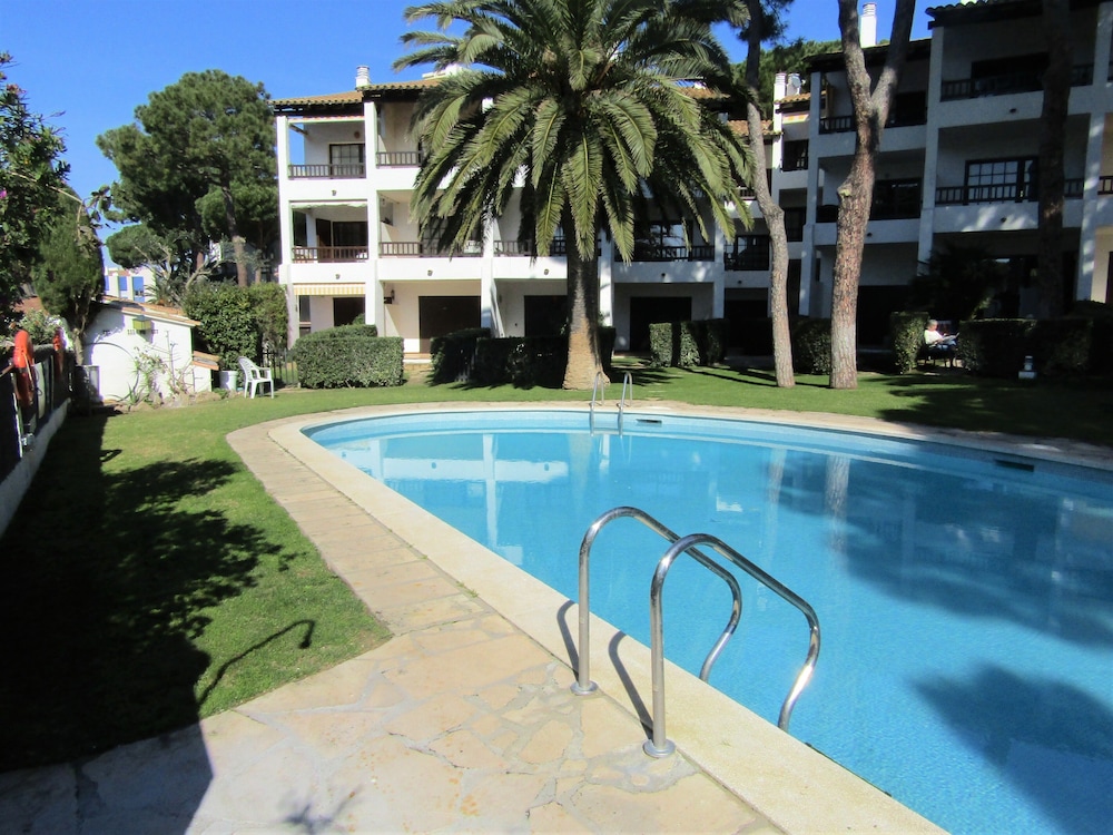 Magnificent Apartment In L'escala  In A Beautiful Residence With Swimming Pool - L'Escala