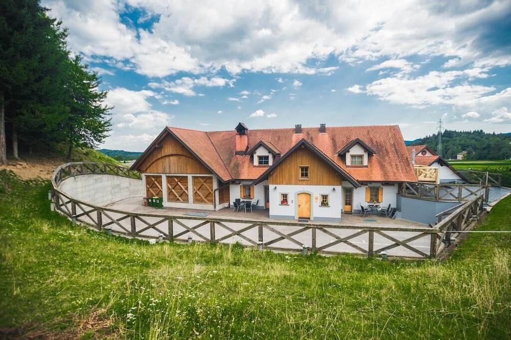 Apartments Tourist farm Matijovc - Trata