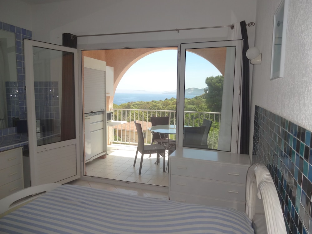 27 Mini Appartement Terrasse 200m De La Mer Vue Panoramique Mer - Corse