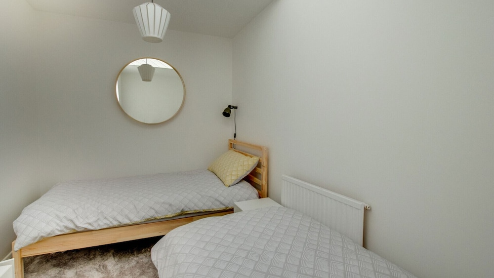 Pontcanna Mews - Two Bedroom House, Sleeps 4 - Cardiff