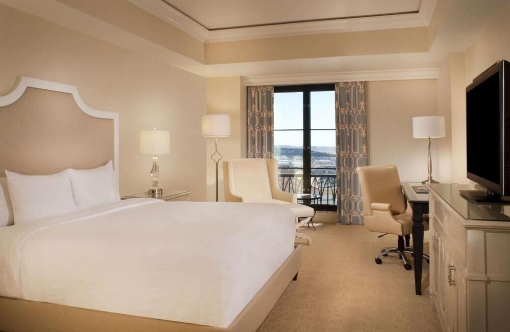 Luxurious Hotel Rooms At Eilan Resort & Spa! - University Oaks - San Antonio