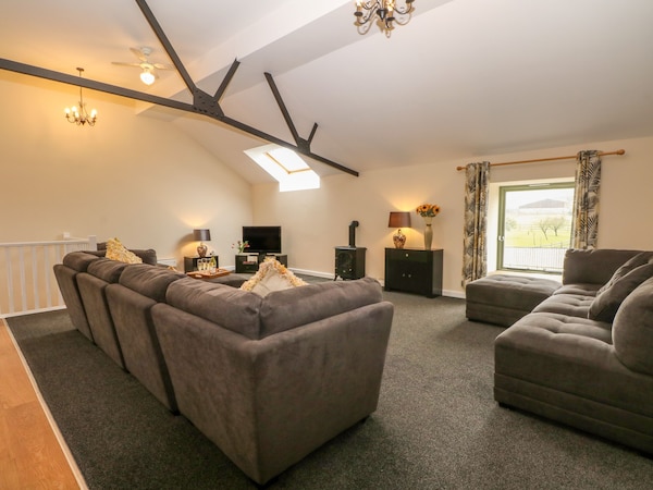 Meadow View, Family Friendly, Character Holiday Cottage In Buxton - Longnor