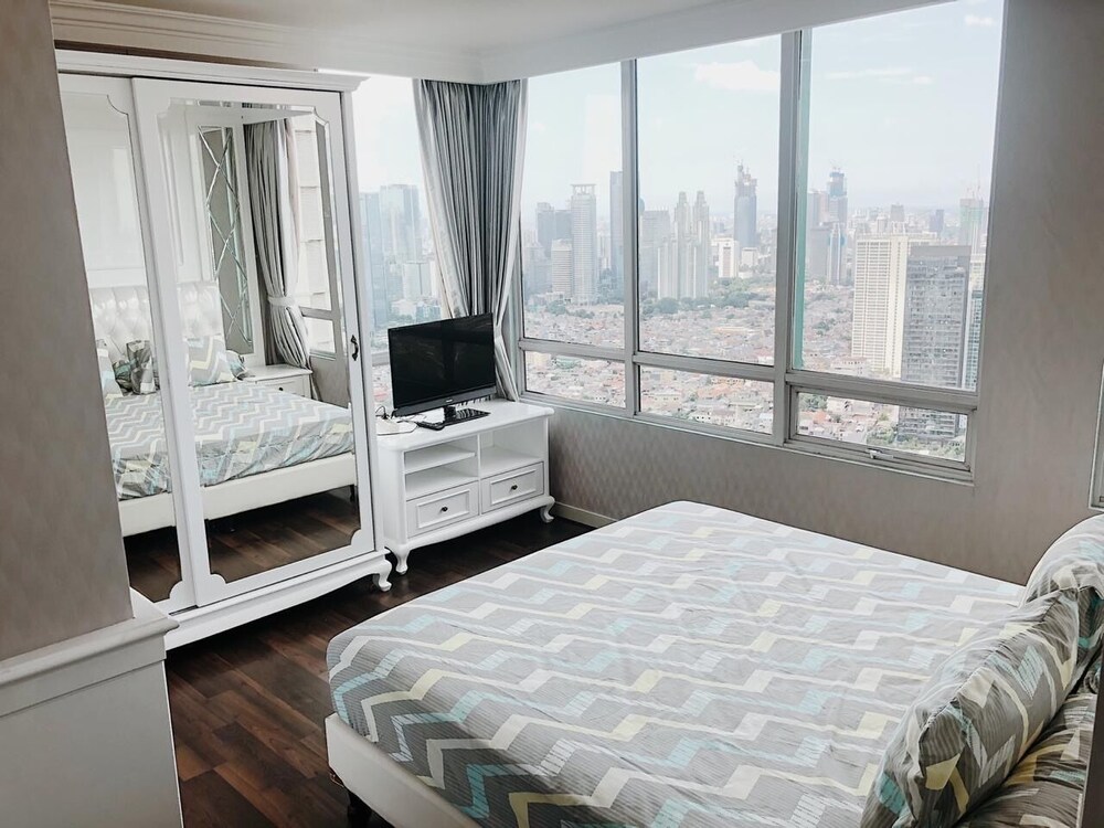 New Clean & Luxurious 2bd Apt In Business District +Kuningan City Mall Access - West Jakarta
