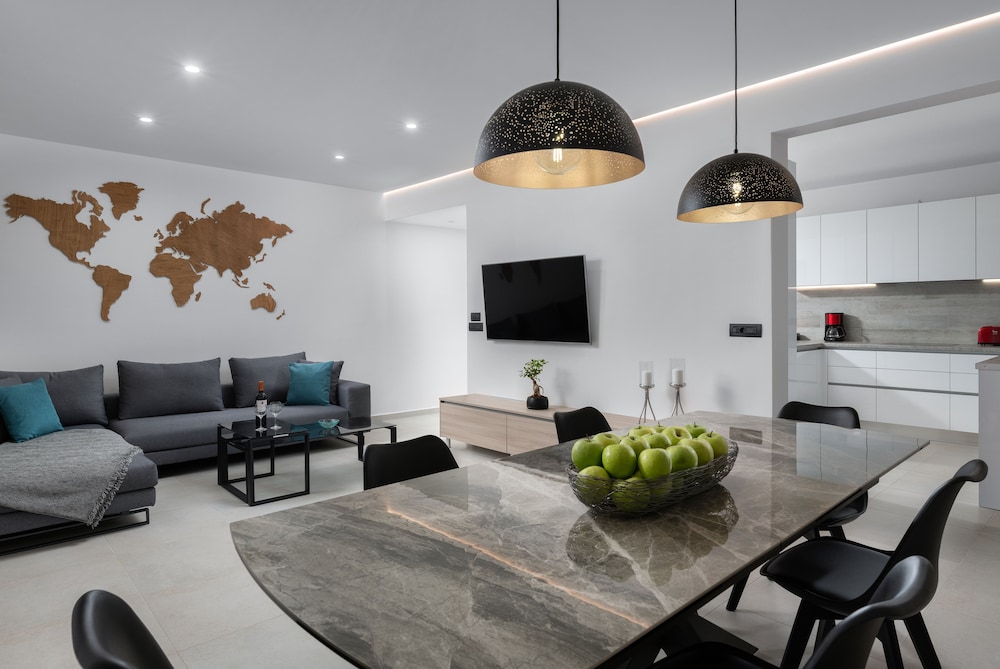 Nieuw Modern En Gezellig Appartement In Het Centrum Van De Stad Op 150 Meter Van De Zee - Rhodos